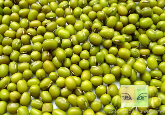 Bí quyết trị nám hiệu quả siêu rẻ từ đậu xanh