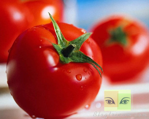 Nước ép cà chua trị nám
